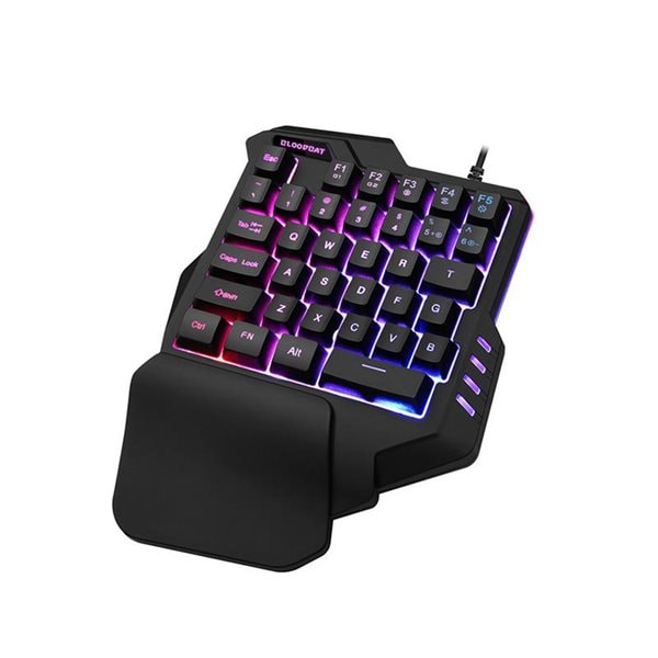 Enhånds Gaming Tastatur med belysning Kjøp på 24hshop.no Gaming Tastatur med RGB belysning Kjøp på 24hshop.no