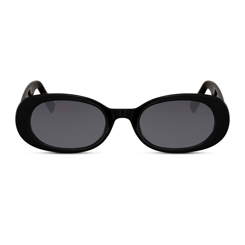 Sorte solbriller med sort linse