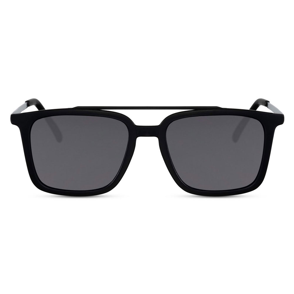 Solbriller - matt sort innfatning med sort linse
