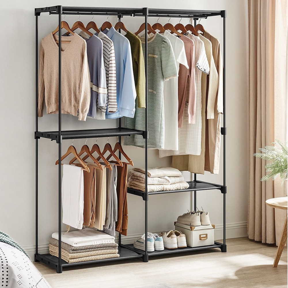 Stabilt Klesstativ med Frittstående Design - Tre Klesskinner og Tre Hyller
