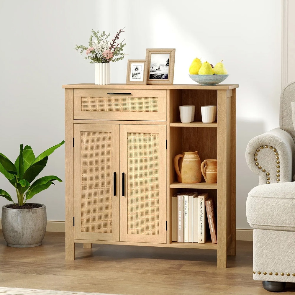 Oppbevaringsenhet med justerbare hyller