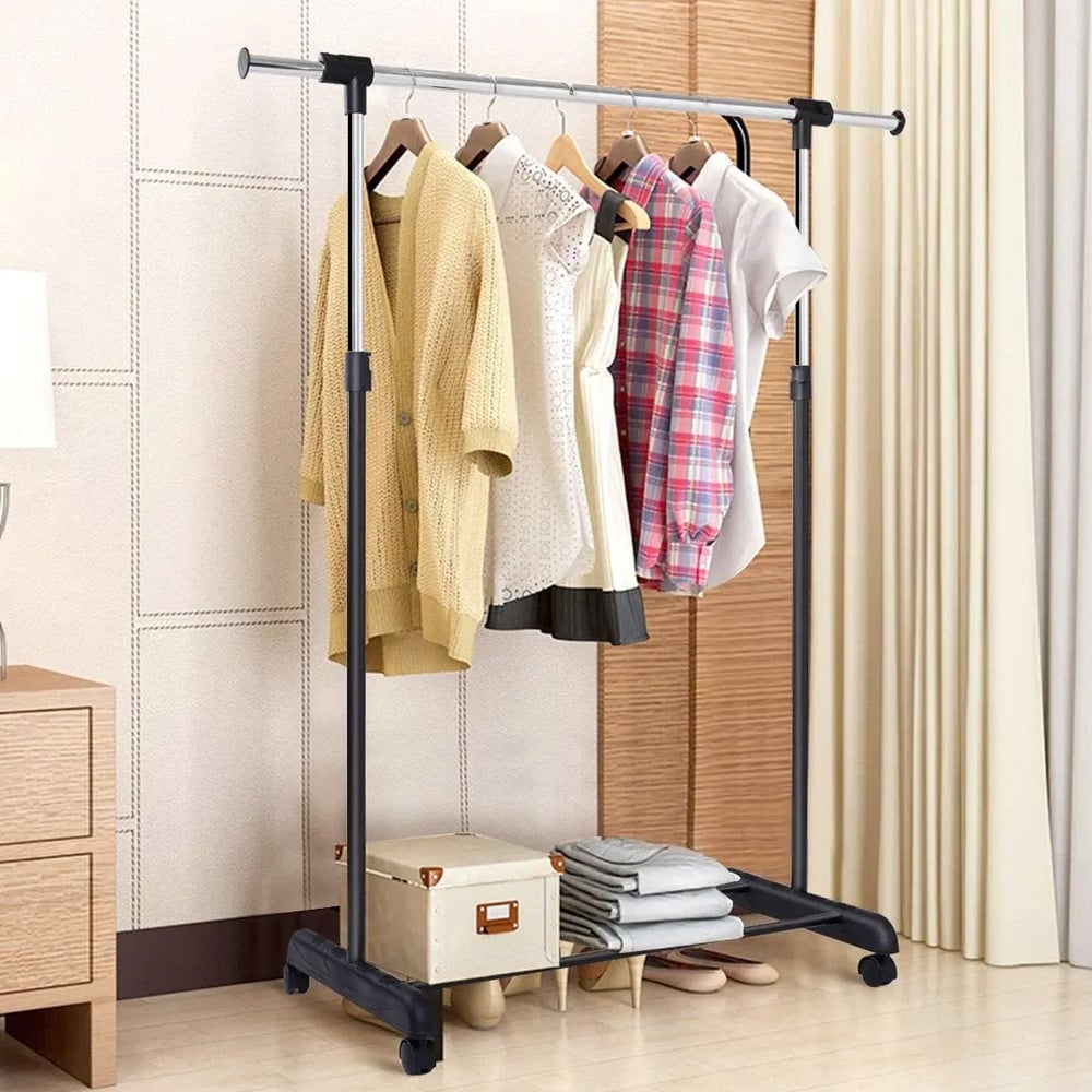 Justerbart klesstativ med hjul og hylle