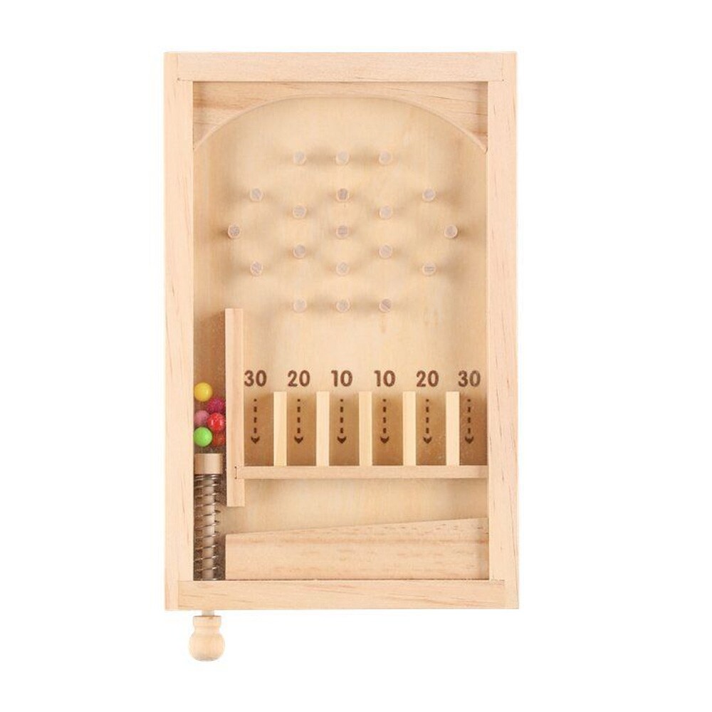 Ballspill i tre med mekanisk spillmekanisme