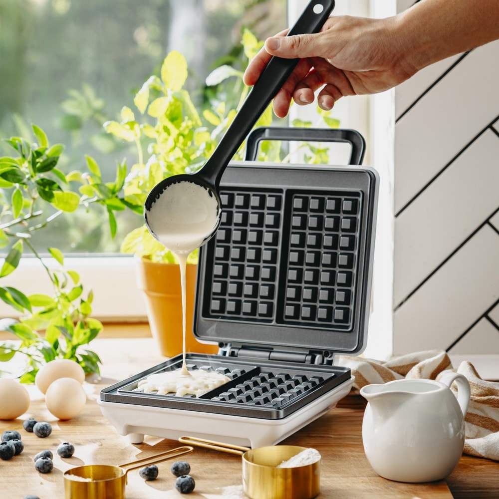 1800 W vaffeljern med non-stick-plater og dobbel steking