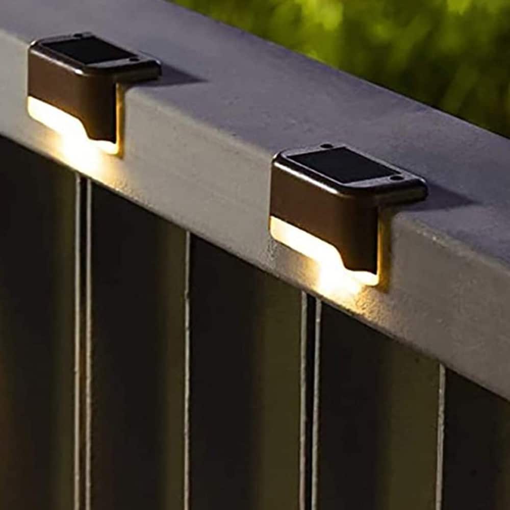 Solcellelys varmhvit LED for trapper eller rekkverk - 4-pakning