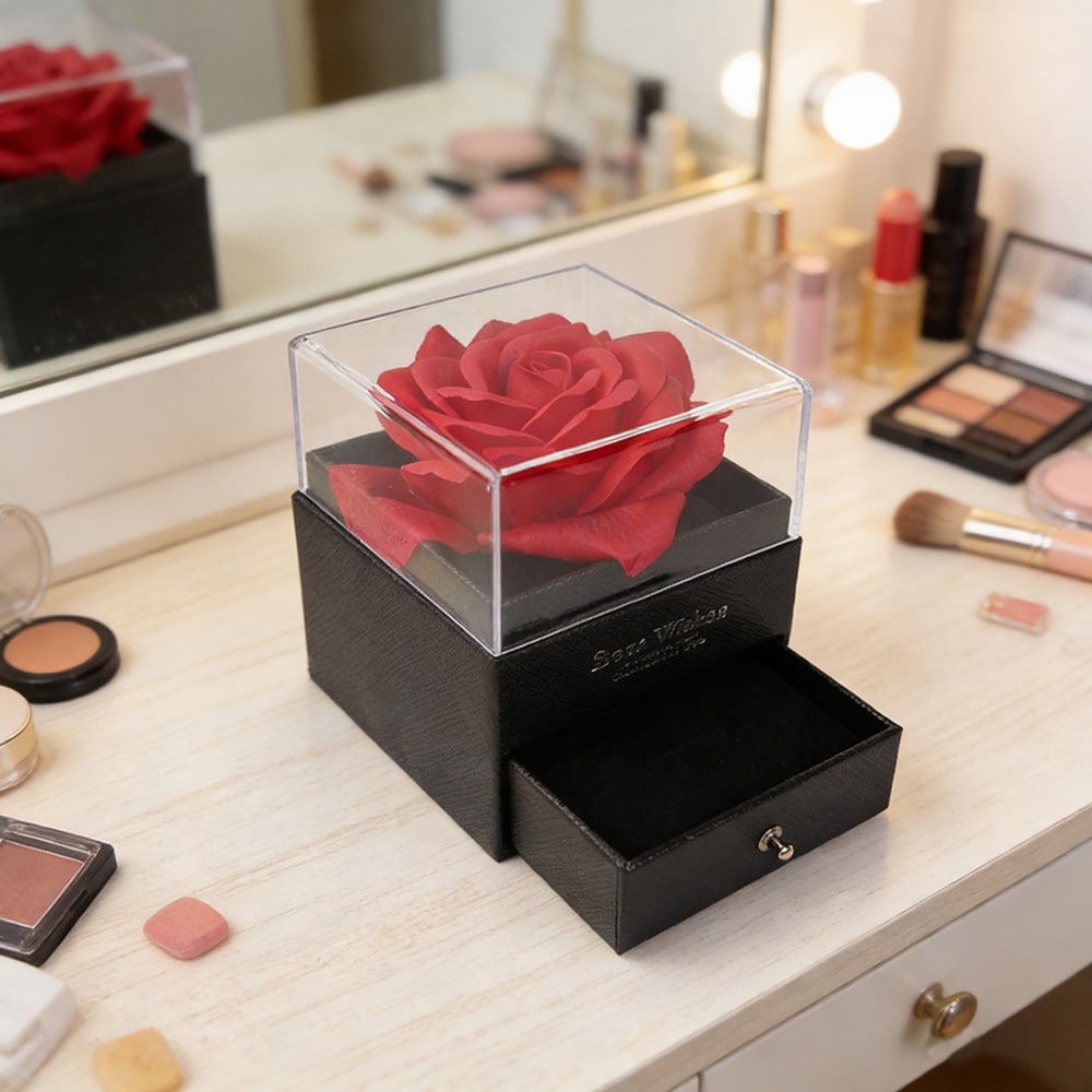 Gaveeske med vakker rose / gaveeske med rose / smykkeskrin med rose