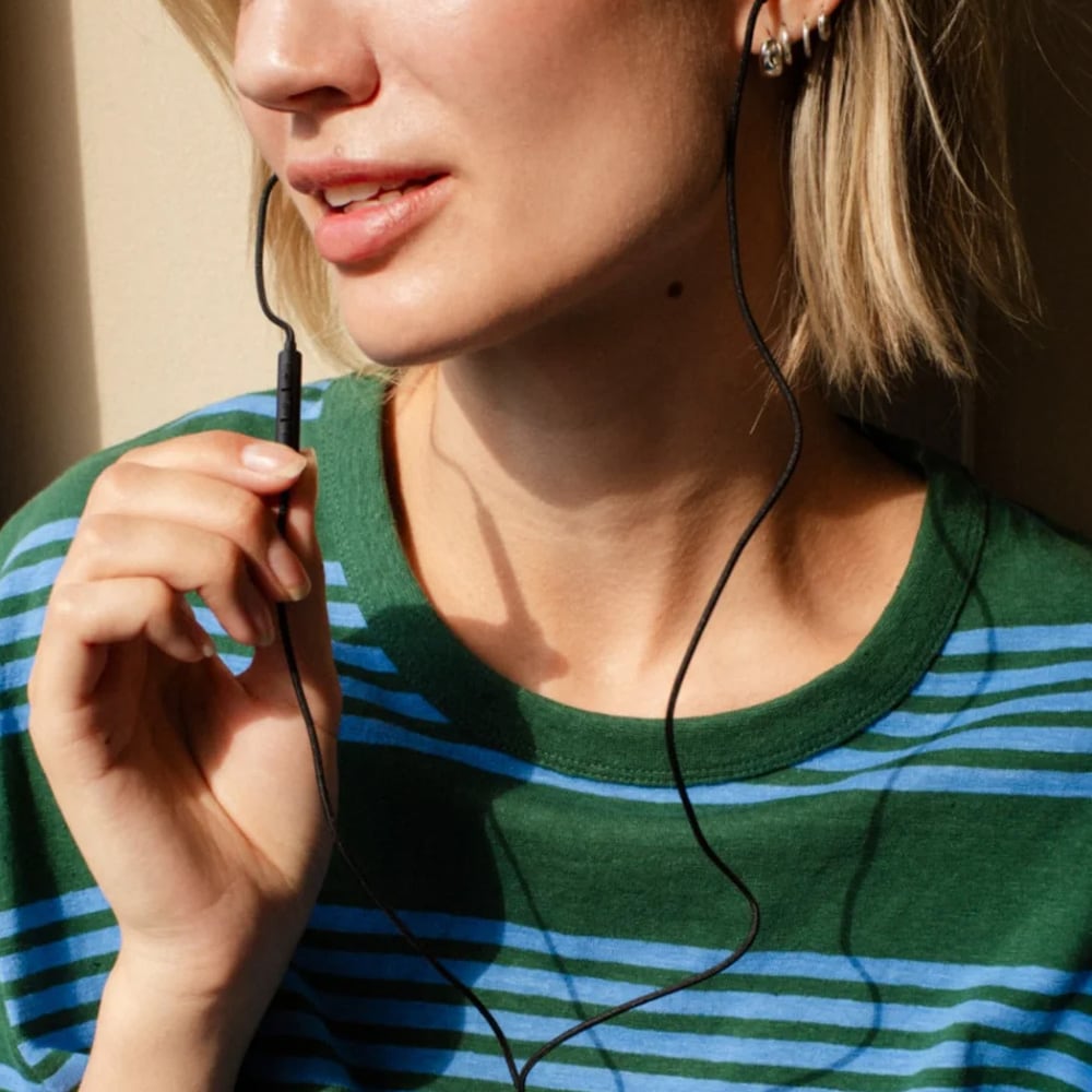Sudio V3 kablede in-ear-øretelefoner / USB-C-øretelefoner med mikrofon og flettet kabel – Svart