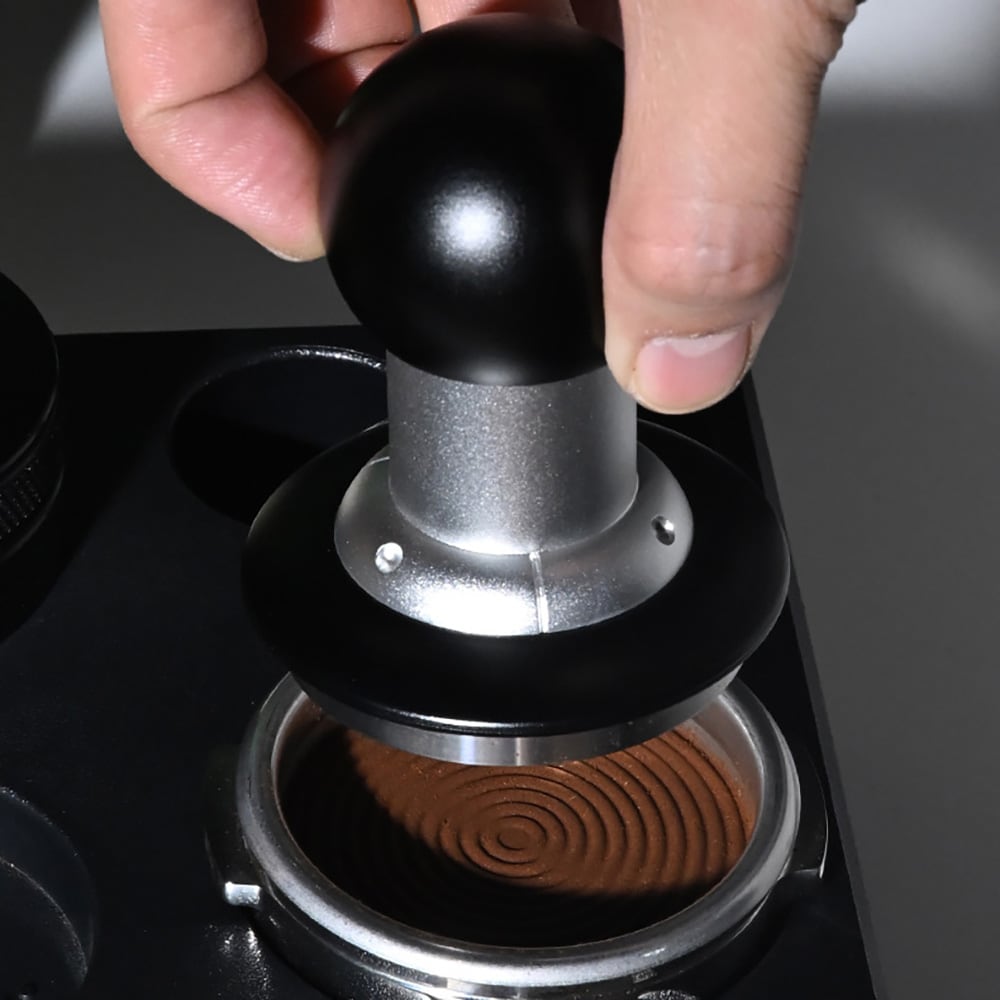 Tamper 14 kg trykk / espressotamper med fast trykk / kaffetamper 58 mm