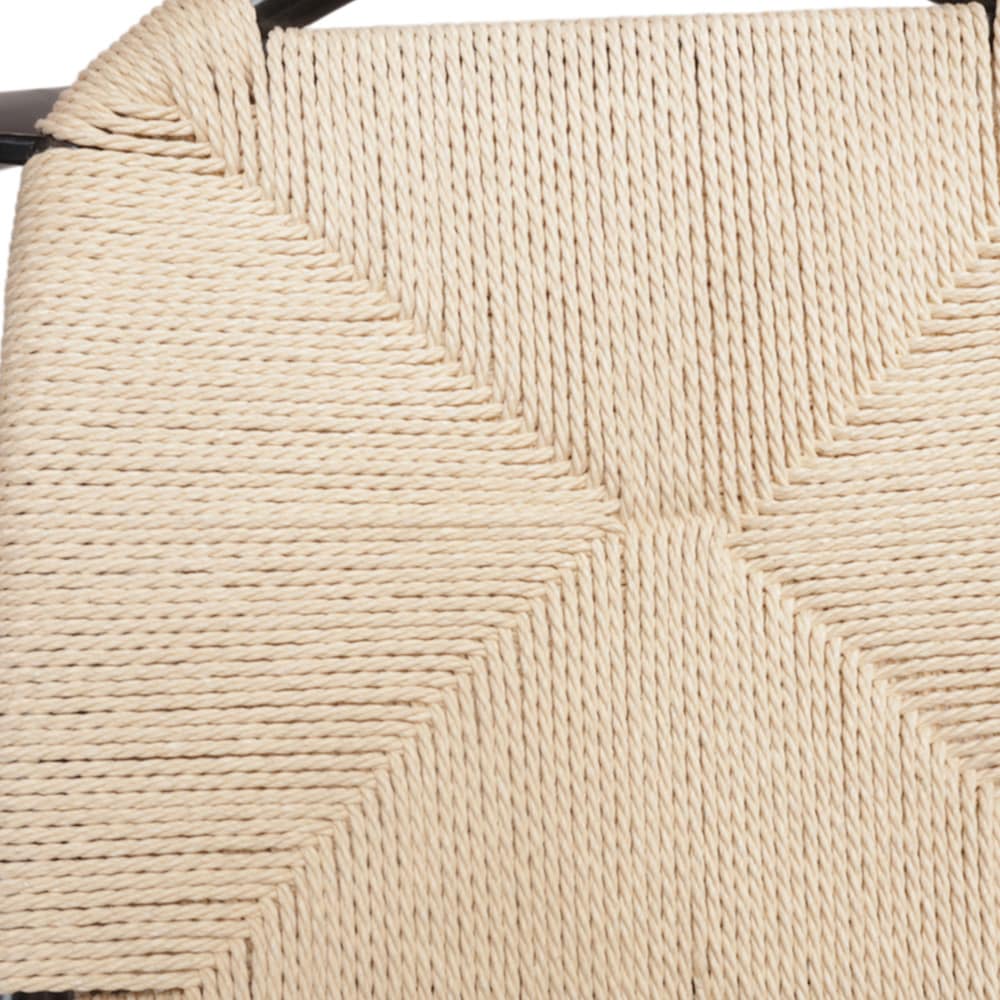 Spisestol med armlener / svart stol med flettet sete i naturfarget jutesnor 44×46×70 cm