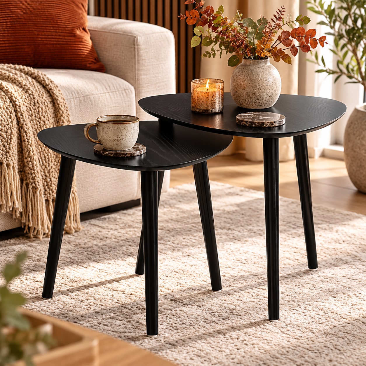 Sidebord, 2-pakning i furu og MDF – Svart / Hjelpebord / Sofa-bord