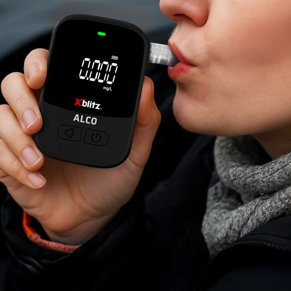 Xblitz ALCO kompakt alkoholmåler / Elektrokemisk alkoholmåler / Digital utåndingsmåler