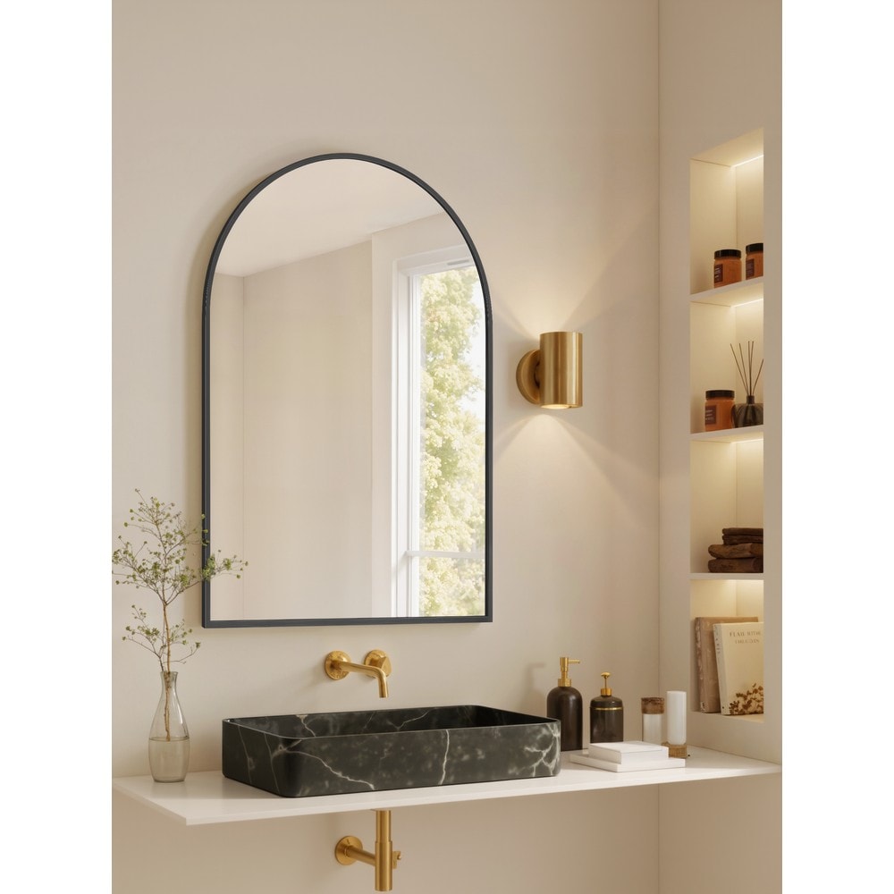 Buet veggspeil med svart ramme / Baderomspeil 91 × 61 cm / Speil med aluminiumsramme