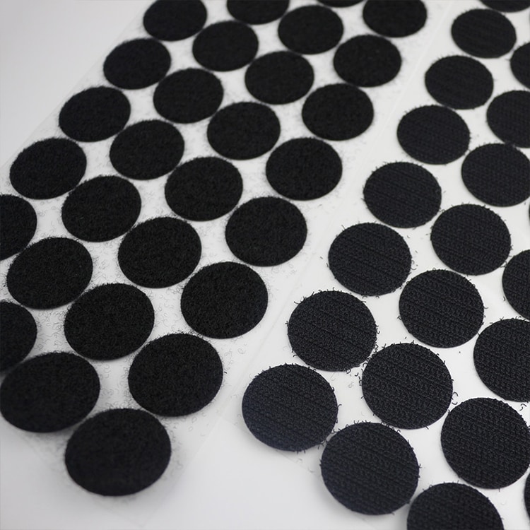 Selvklebende 25mm sirkler av borrelås - 100 pack