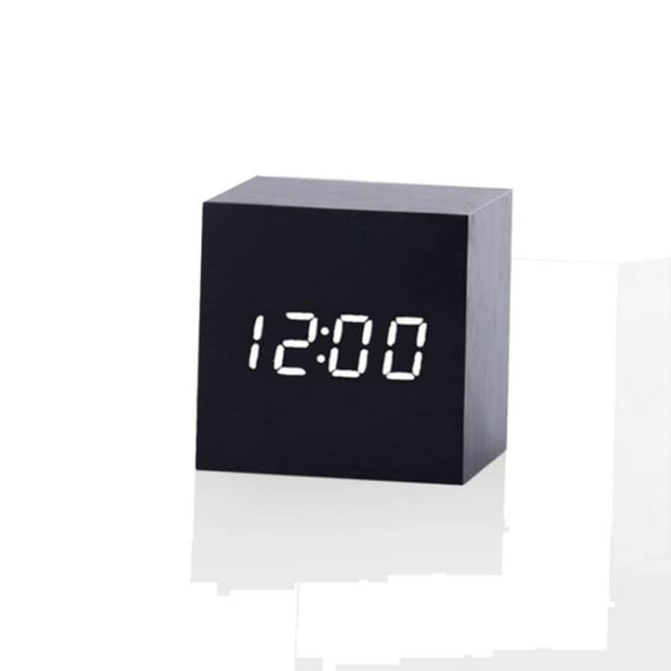 Vekkerklokke i tre med LED-skjerm - Svart / Hvit