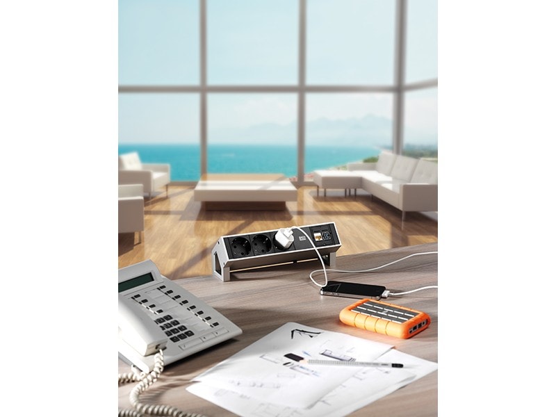 Bachmann DESK 2 skrivebordsuttak 3-veis, farge: Inox