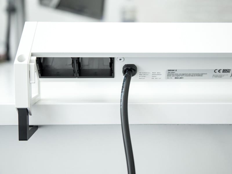 Bachmann DESK 2 skrivebordsuttak 3-veis, farge: Inox