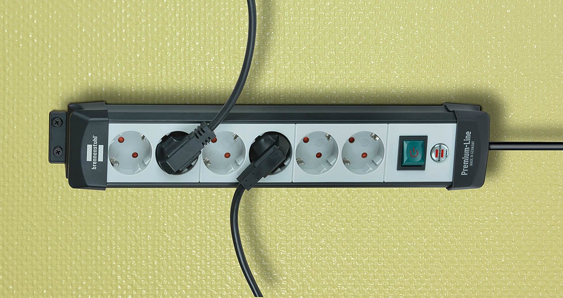 Brennenstuhl Premium-Line 4-veis med bryter, svart/lysegrå 5 m