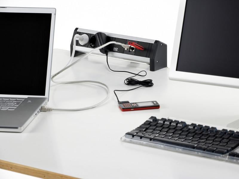 Bachmann DESK 1 borduttak, 3-veis, anodisert aluminium
