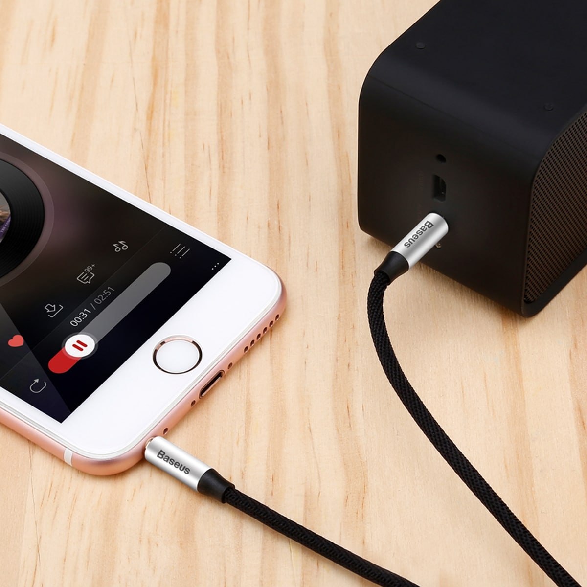 Baseus Yiven M30 stereo AUX 3,5 mm lydkabel med minijack hann 1 m sølv-svart (CAM30-BS1)