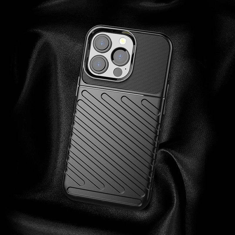 Thunder Case fleksibelt, robust TPU-deksel for iPhone 13 Pro svart