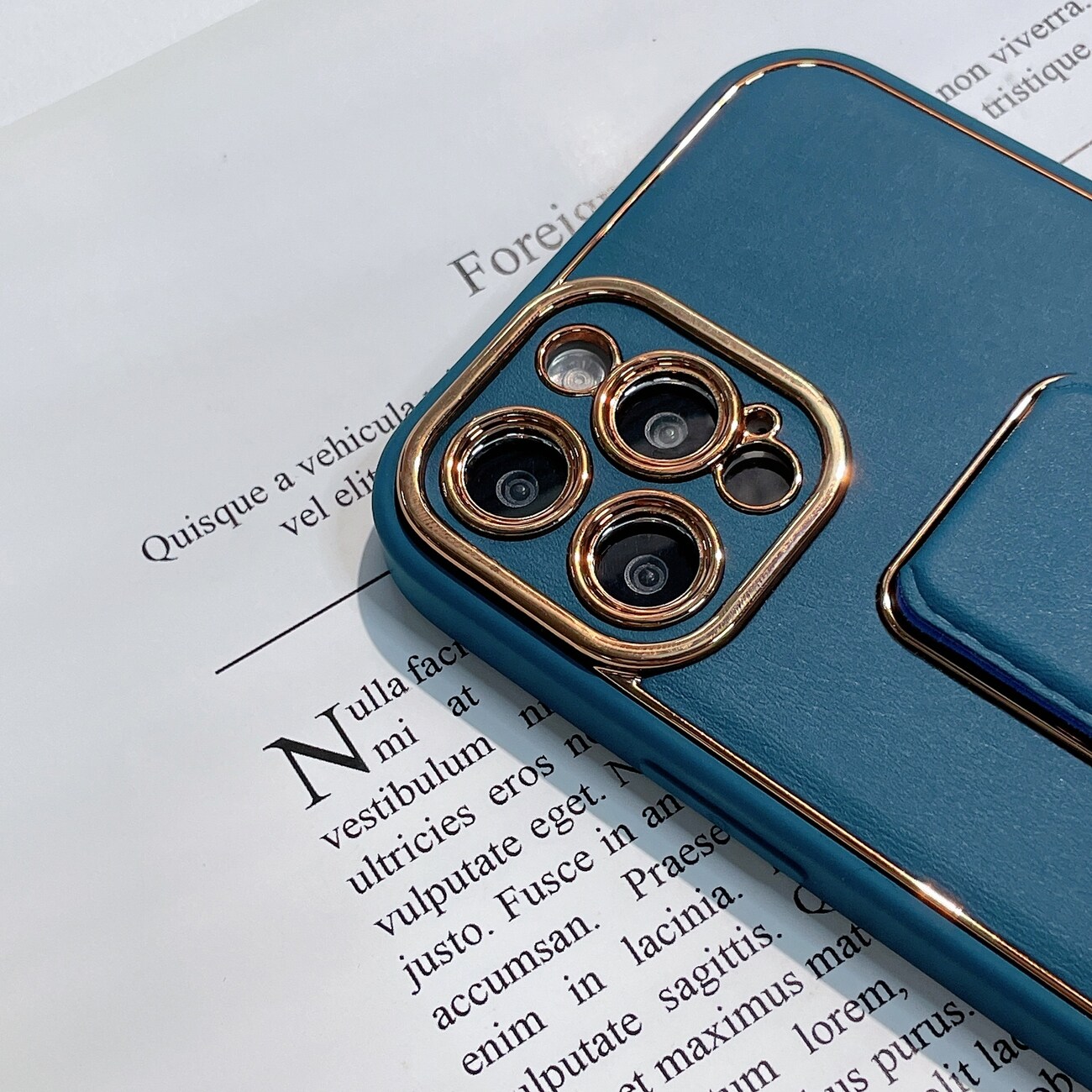 Nytt Kickstand-etui for iPhone 12 Pro med stativ blå