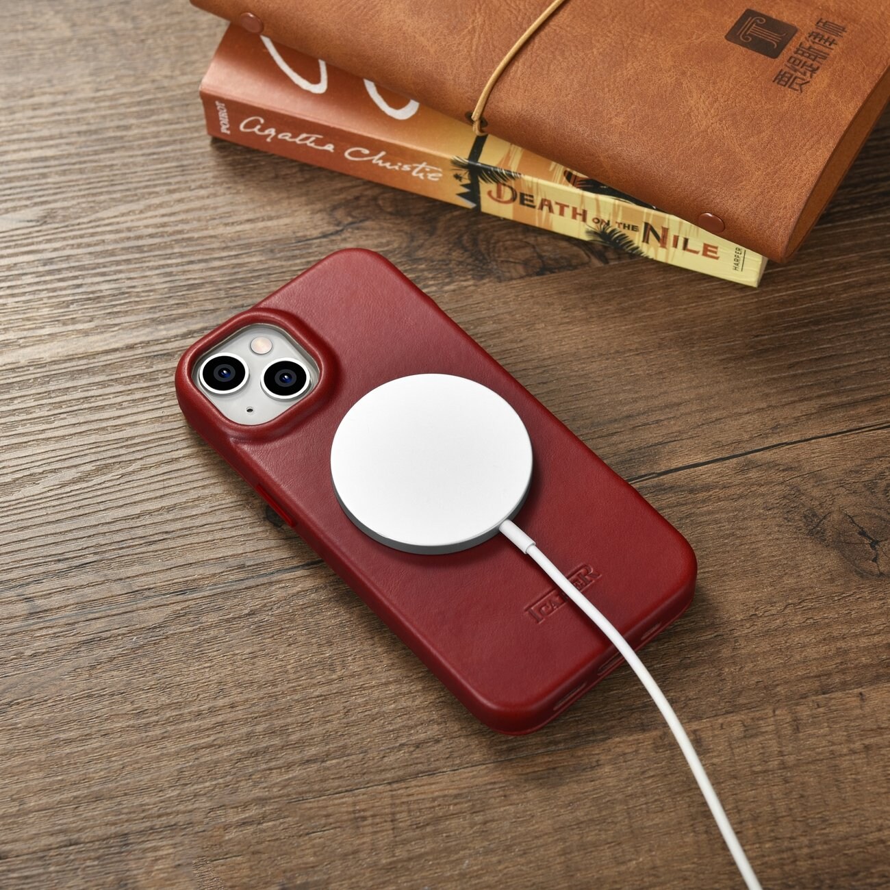 iCarer CE Oil Wax Premium Folio-iPhone 14 Plus Magnetisk flip MagSafe Etui Red (AKI14220707-RD)