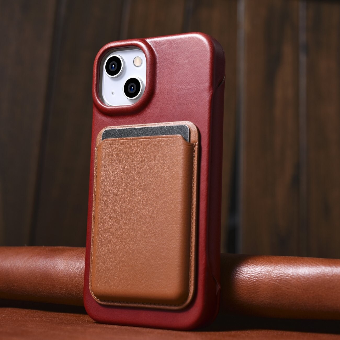 iCarer CE Oil Wax Premium Folio-iPhone 14 Plus Magnetisk flip MagSafe Etui Red (AKI14220707-RD)