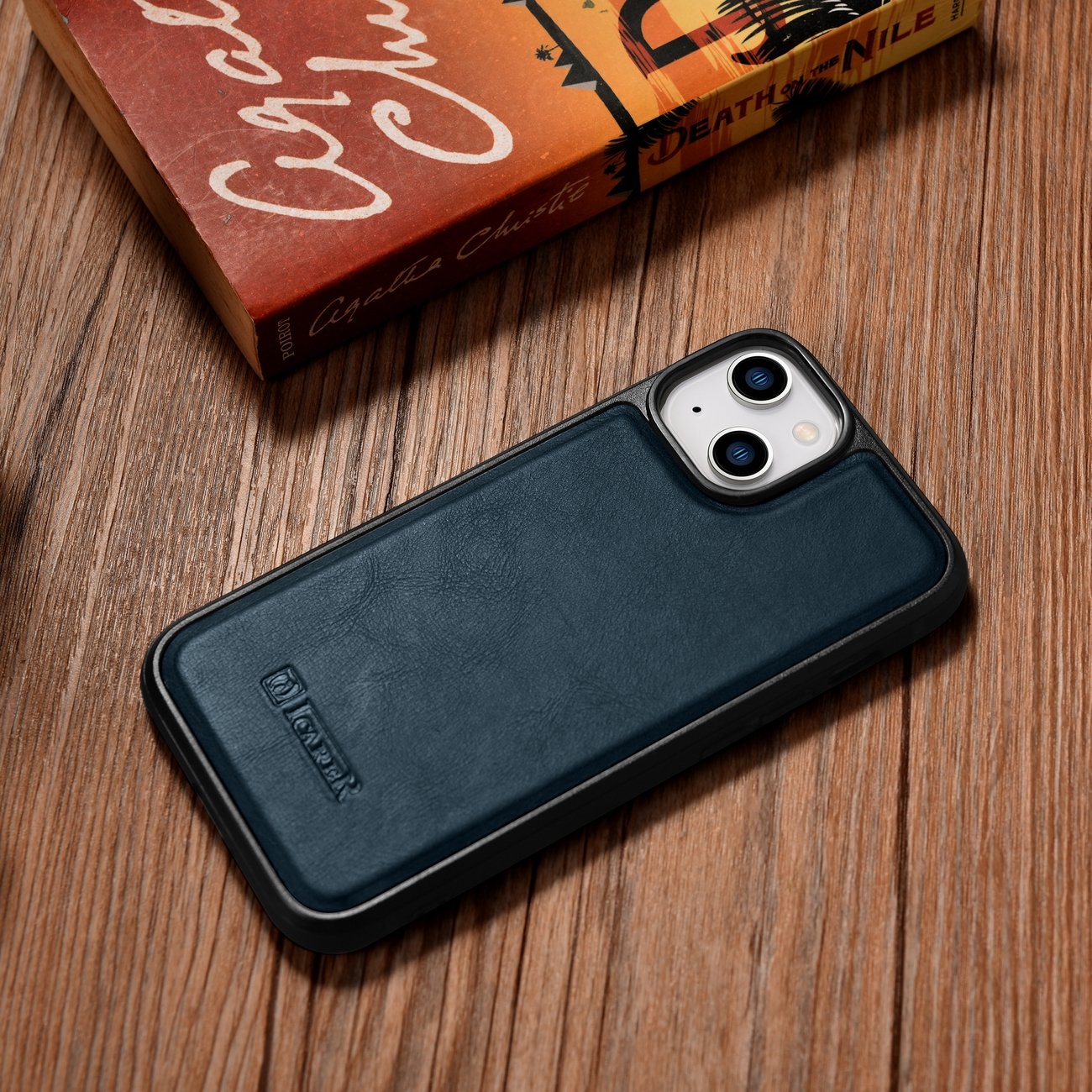 iCarer Leather Oil Wax-etui dekket med naturskinn for iPhone 14 Plus blå (WMI14220719-BU)