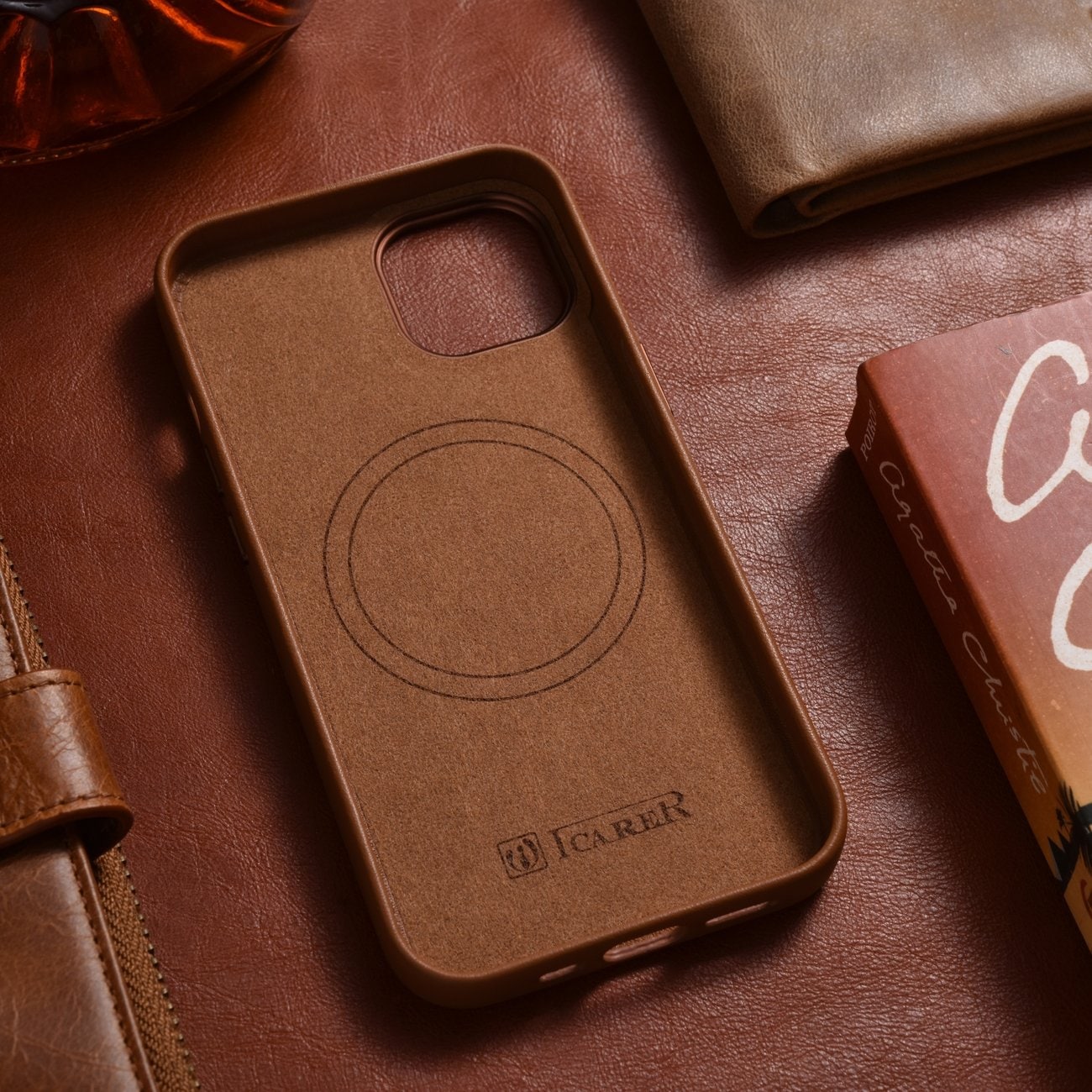 iCarer Case lærdeksel for iPhone 14 Plus Brown (MagSafe-kompatibel)