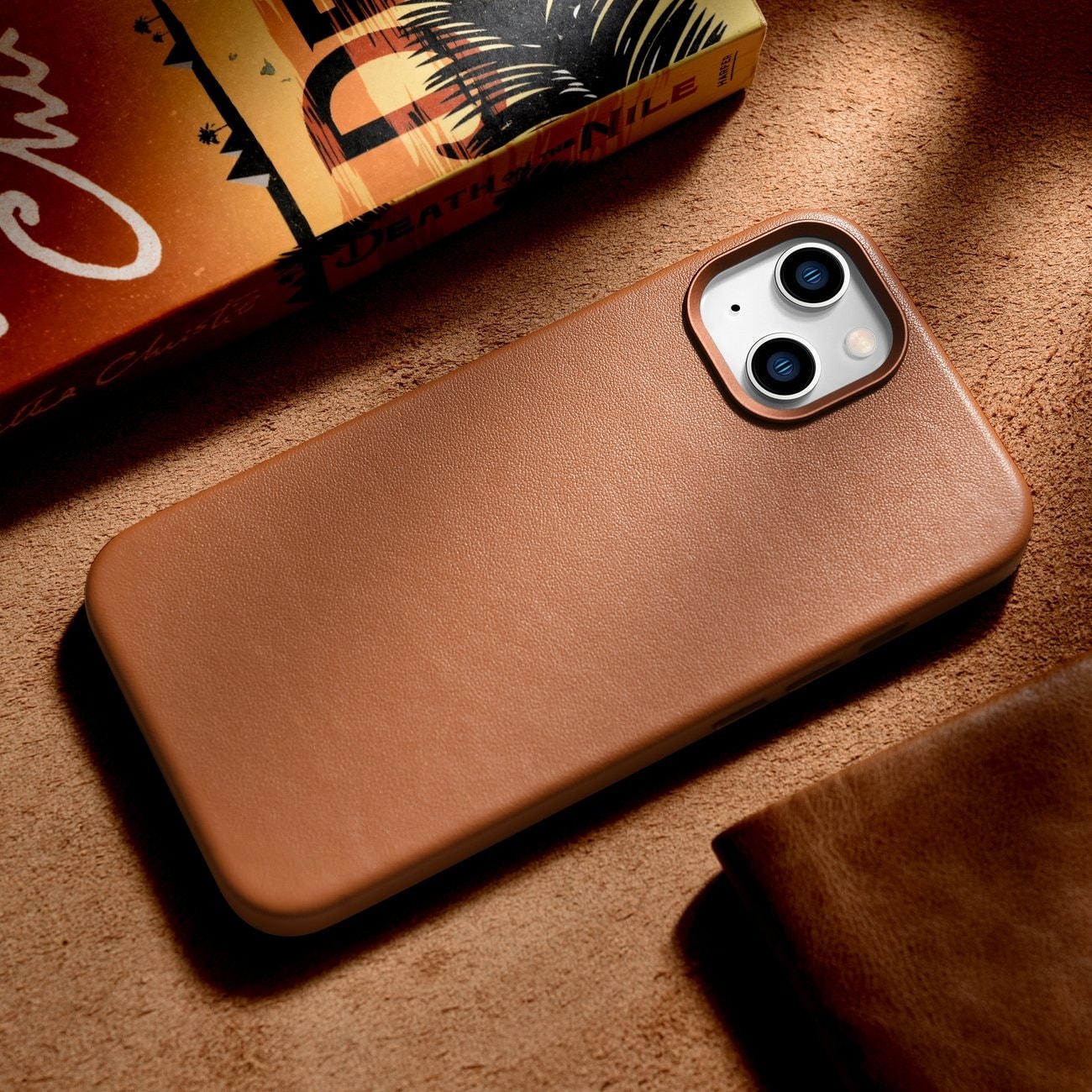 iCarer Case lærdeksel for iPhone 14 Plus Brown (MagSafe-kompatibel)