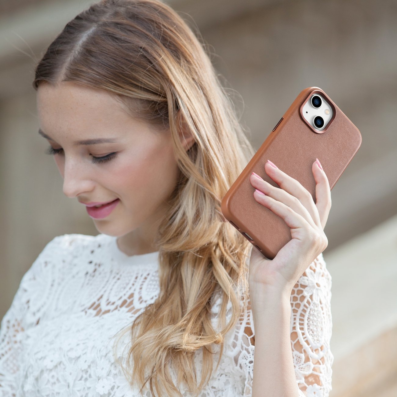 iCarer Case lærdeksel for iPhone 14 Plus Brown (MagSafe-kompatibel)
