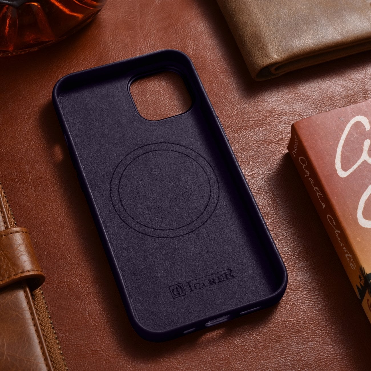 iCarer Case Leather Cover-etui for iPhone 14 Plus mørk lilla (MagSafe-kompatibel)