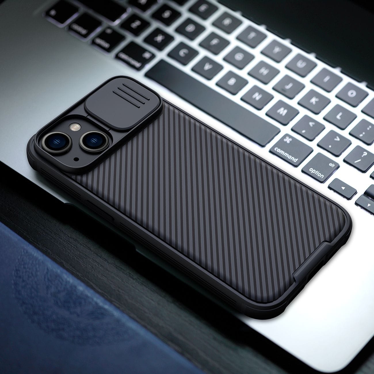 Nillkin CamShield Pro magnetisk deksel iPhone 14 Plus deksel kamerabeskytter svart (med MagSafe)