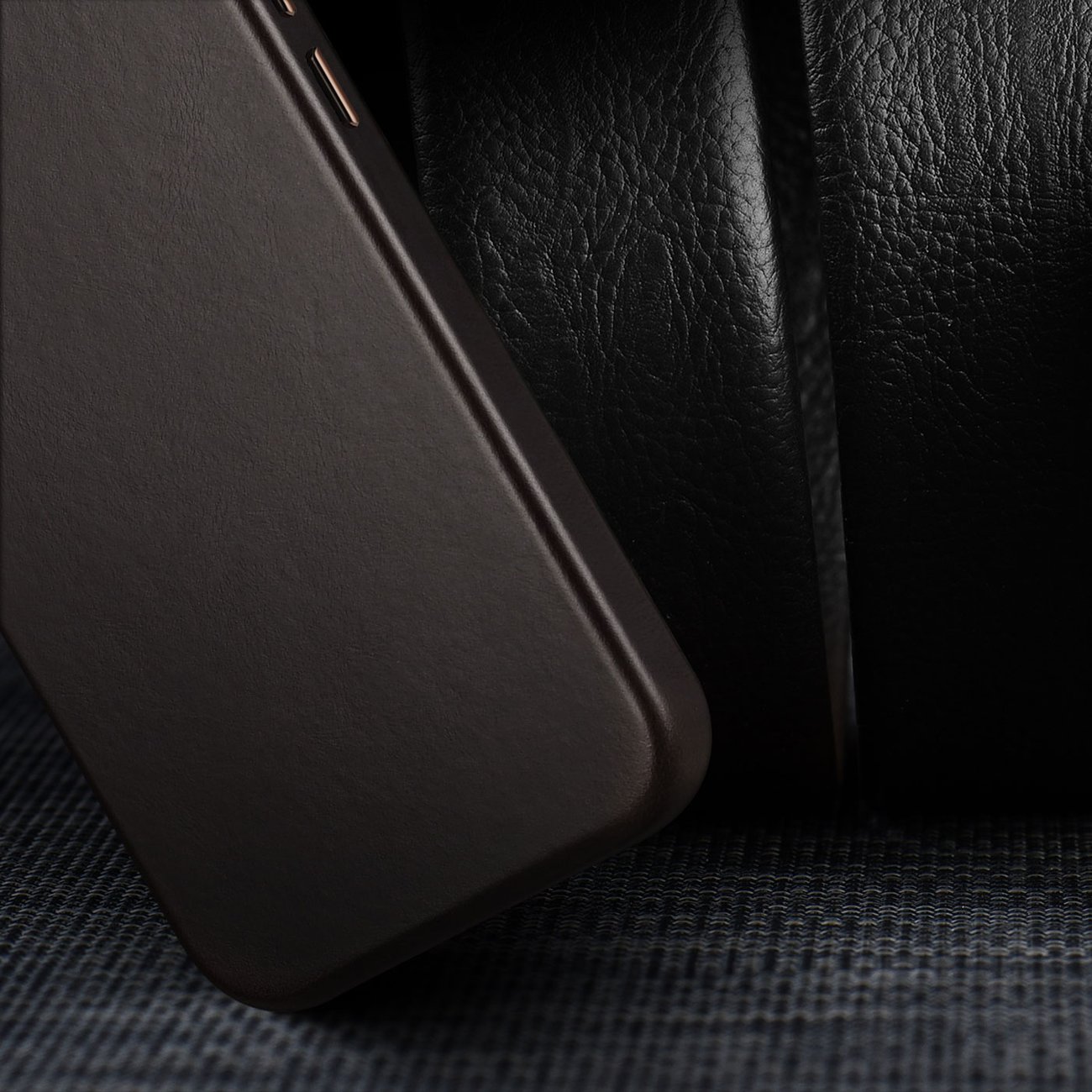 Dux Ducis Naples-etui for iPhone 14 Plus skinndeksel (MagSafe-kompatibel) Mørk brun