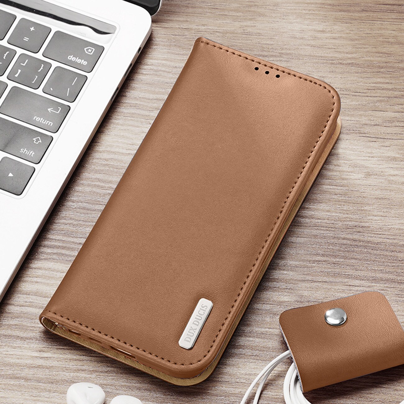 Dux Ducis Hivo etui Samsung Galaxy S23+ flip cover lommebokstativ RFID-blokkering brun