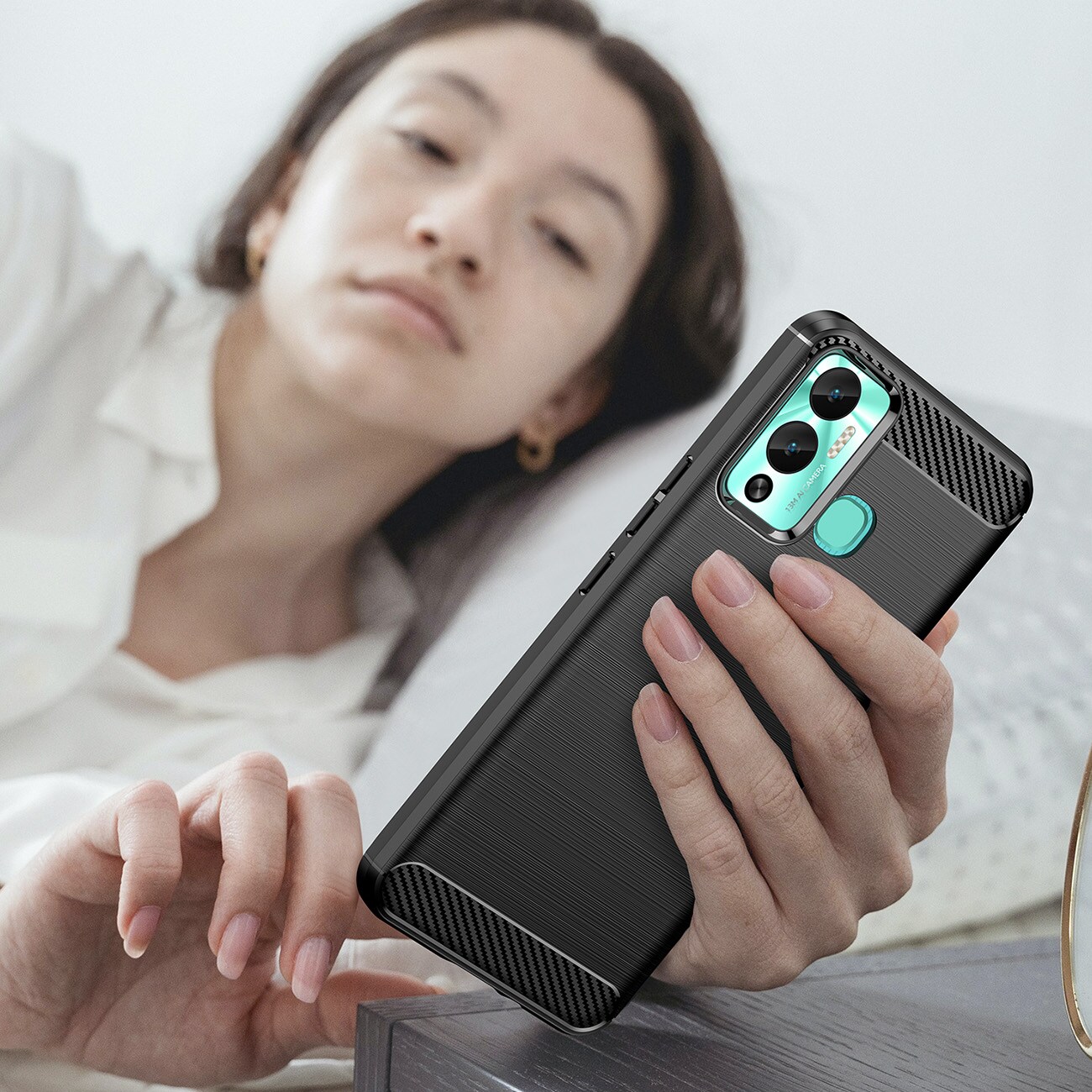 Karbondeksel til Infinix Hot 12 Play NFC / Hot 12 Play fleksibelt karbondeksel i silikon, svart