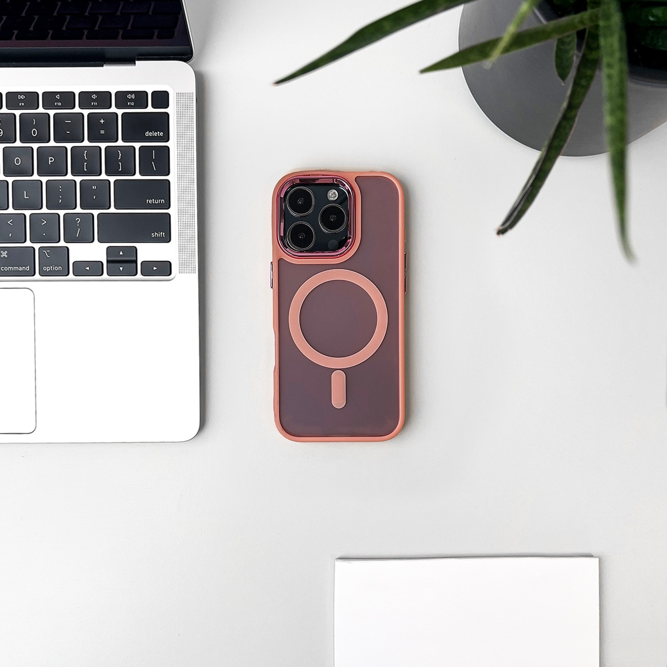 Glitteretui MagSafe for iPhone 16 Plus - rosa med glitter