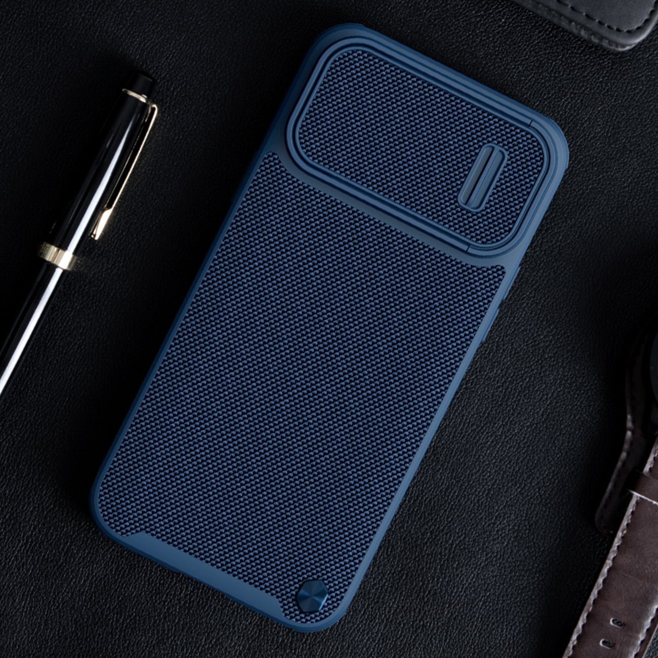 Nillkin Textured S Case for iPhone 14 Plus, pansrede deksel med kameradeksel, blå