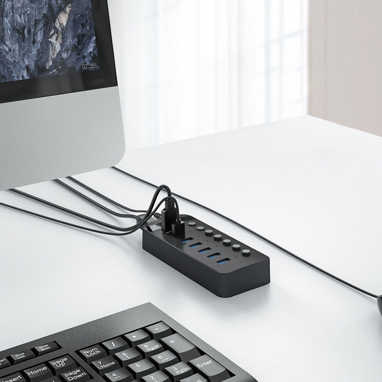 Orico CT2U3-7AB 7x USB-A 3.0-hub med brytere - svart