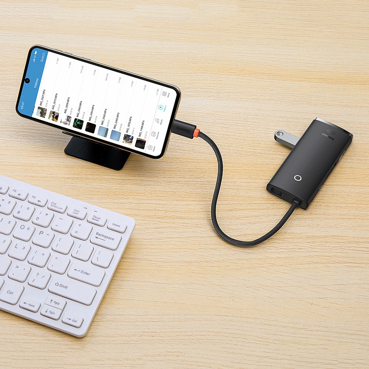 Baseus Lite Series USB Type C HUB - 2 x USB 3.0 / USB Type C / HDMI / SD/TF OTG svart (WKQX050001)
