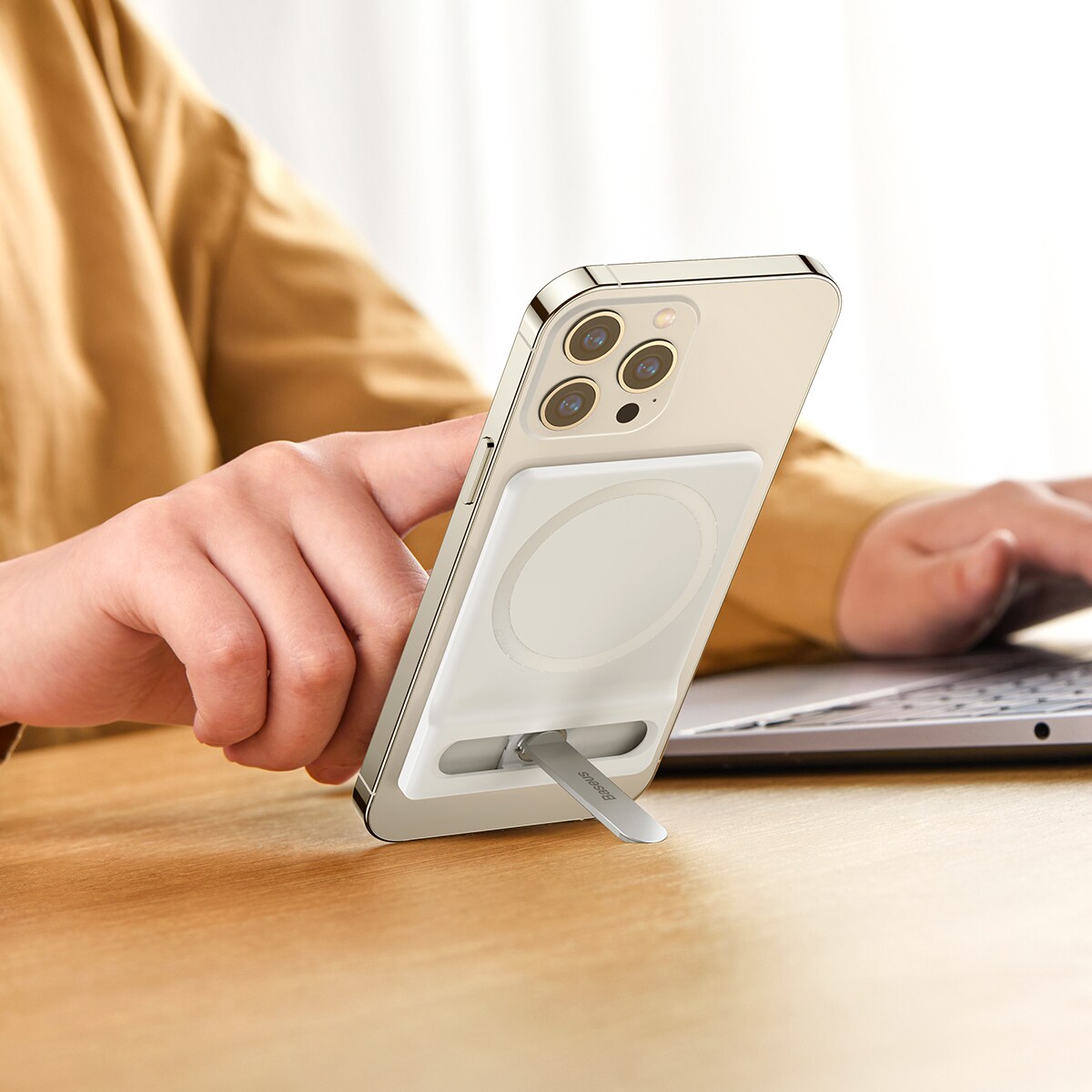 Baseus sammenleggbart stativ med magnetisk holder hvit (LUXZ010002)