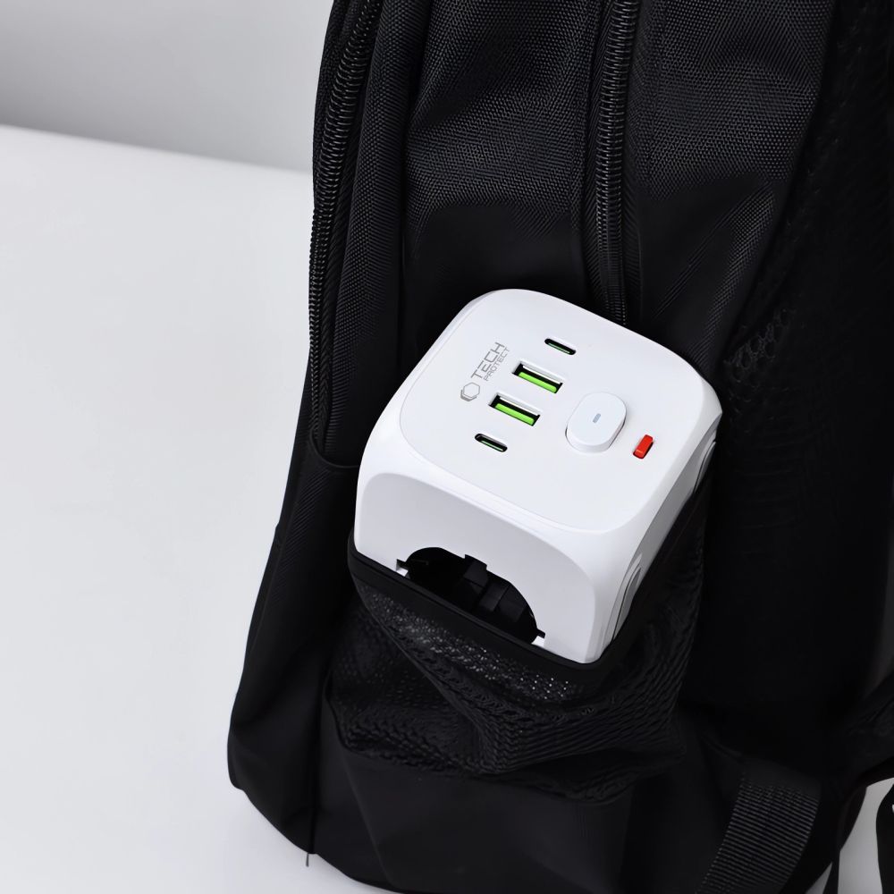 Strømuttak med 3 x Schuko, 2 x USB-A og 2 x USB-C - 100-240 V