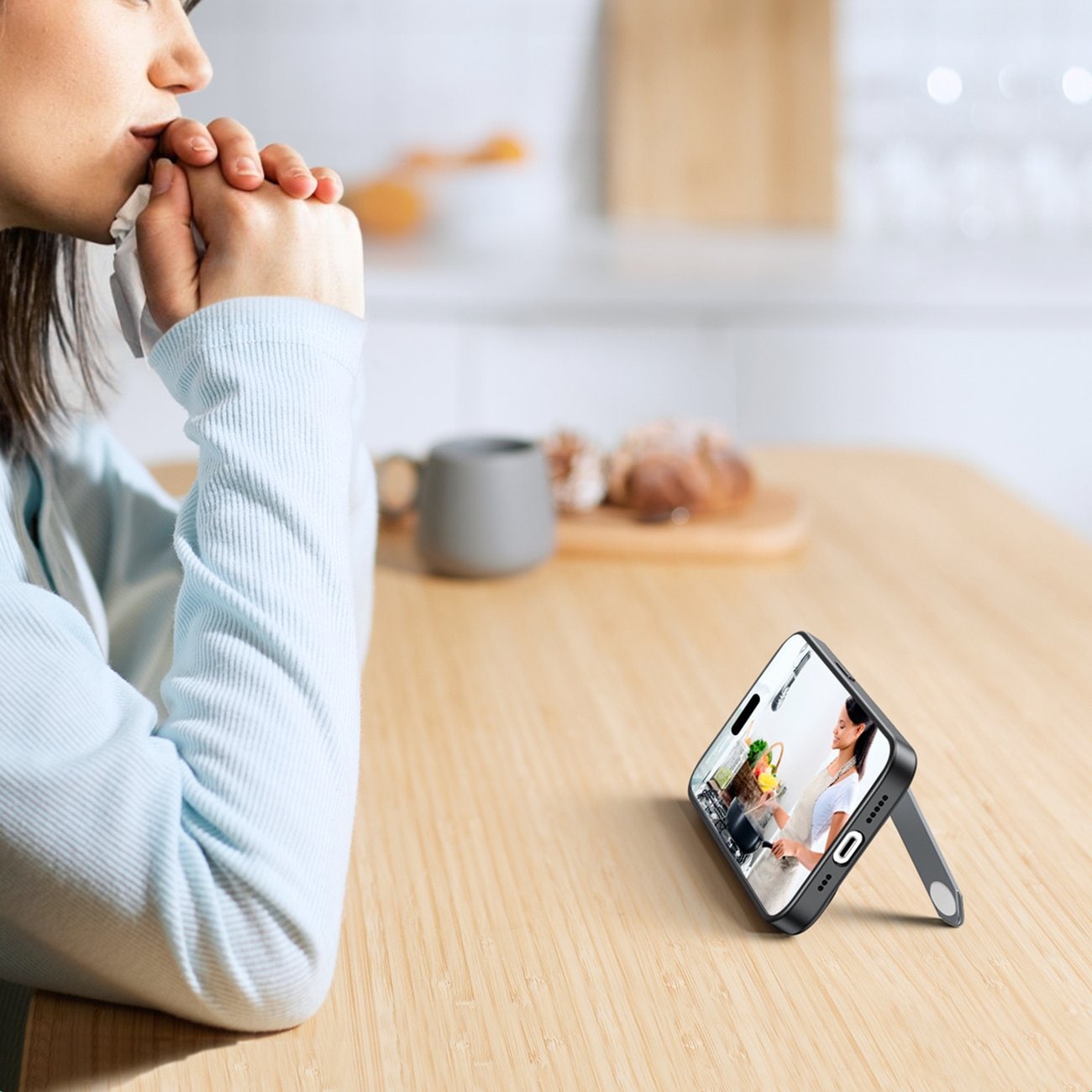 Ugreen LP635 Kickstand-beskyttelsesveske for iPhone 14 Pro - Hardt deksel med gelramme, svart