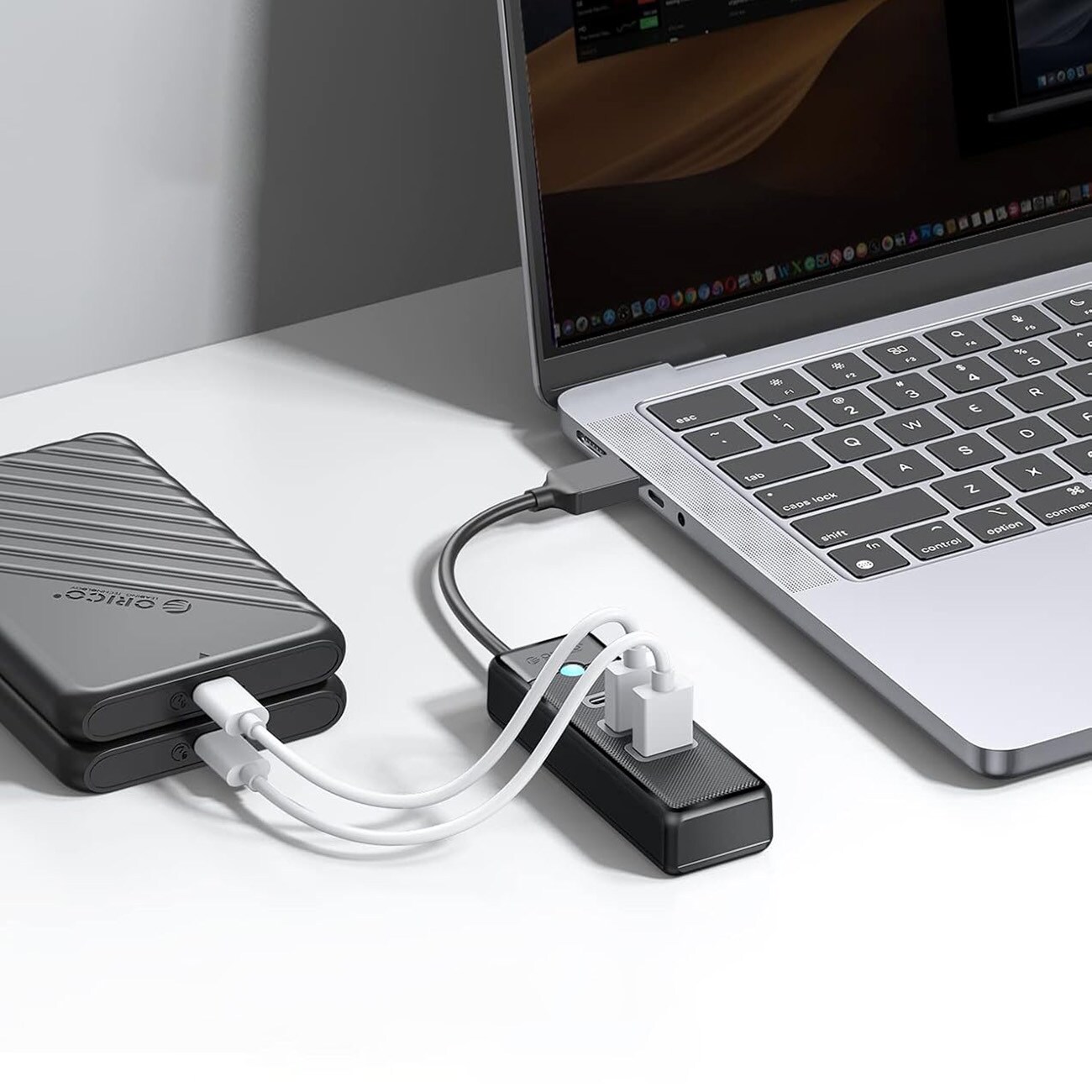 Orico PWC2U-U3 USB-hub med 3 porter: 2x USB-A 3.0, 1x USB-C 3.0, 0,15 m – svart
