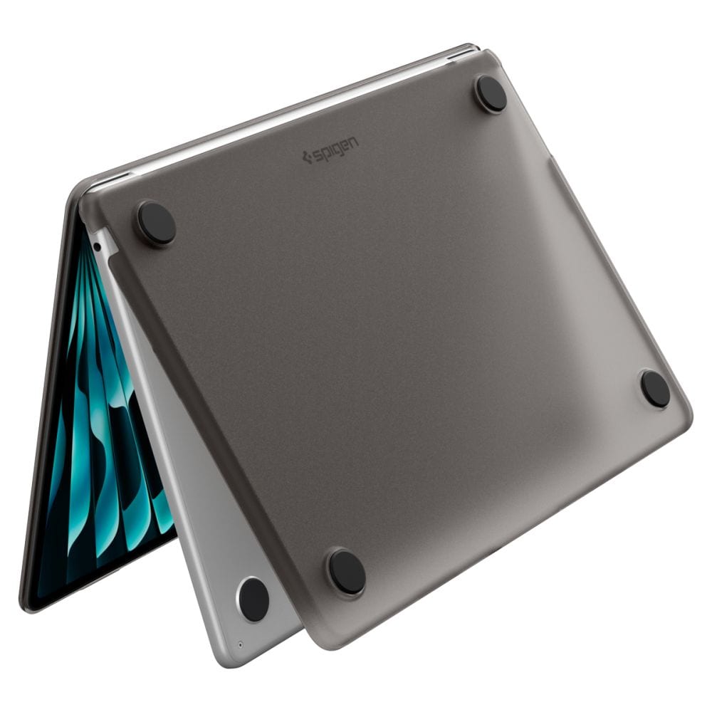 Spigen AirSkin-etui til MacBook Air 13" 2023–2024–2025–2026 – Halvgjennomsiktig