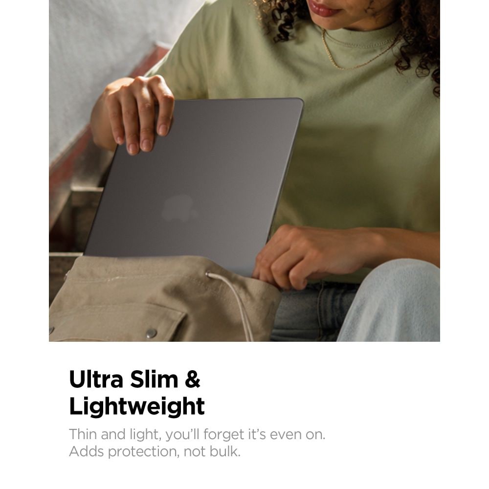 Spigen AirSkin-etui til MacBook Air 13" 2023–2024–2025–2026 – Halvgjennomsiktig