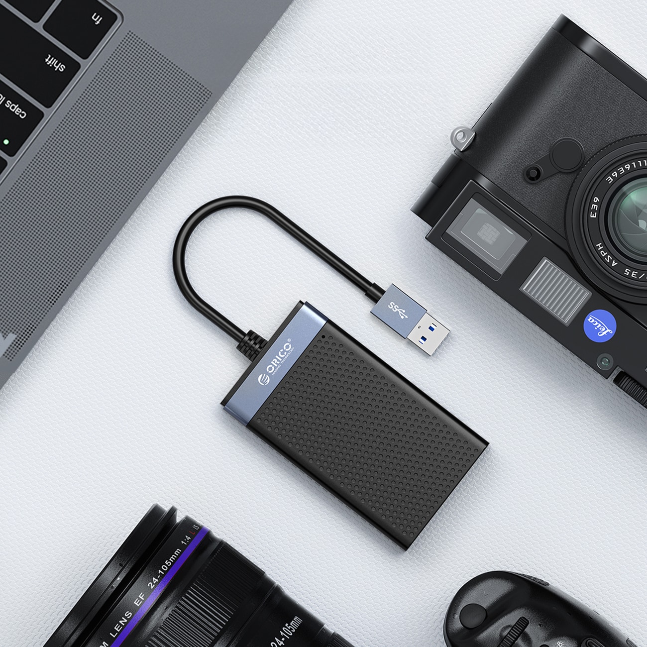 Orico CL4D-A3 USB-A 3.0 SD, microSD, CF, MS minnekortleser med 5 Gb/s – svart og sølv