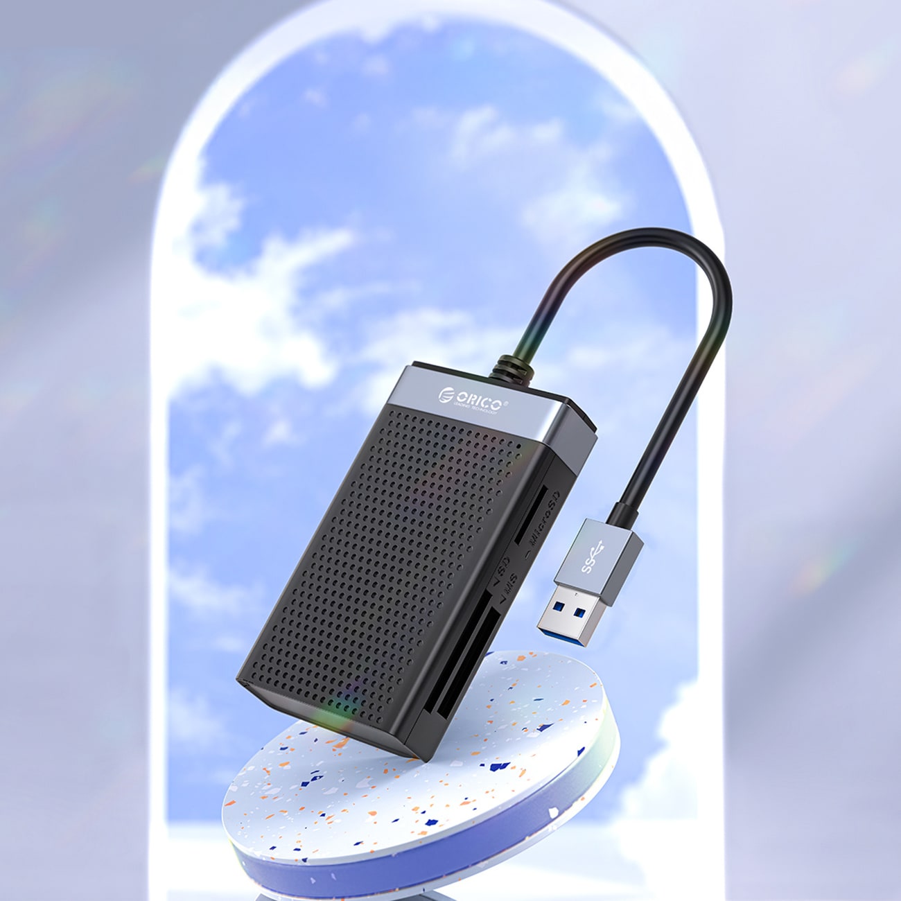 Orico CL4D-A3 USB-A 3.0 SD, microSD, CF, MS minnekortleser med 5 Gb/s – svart og sølv