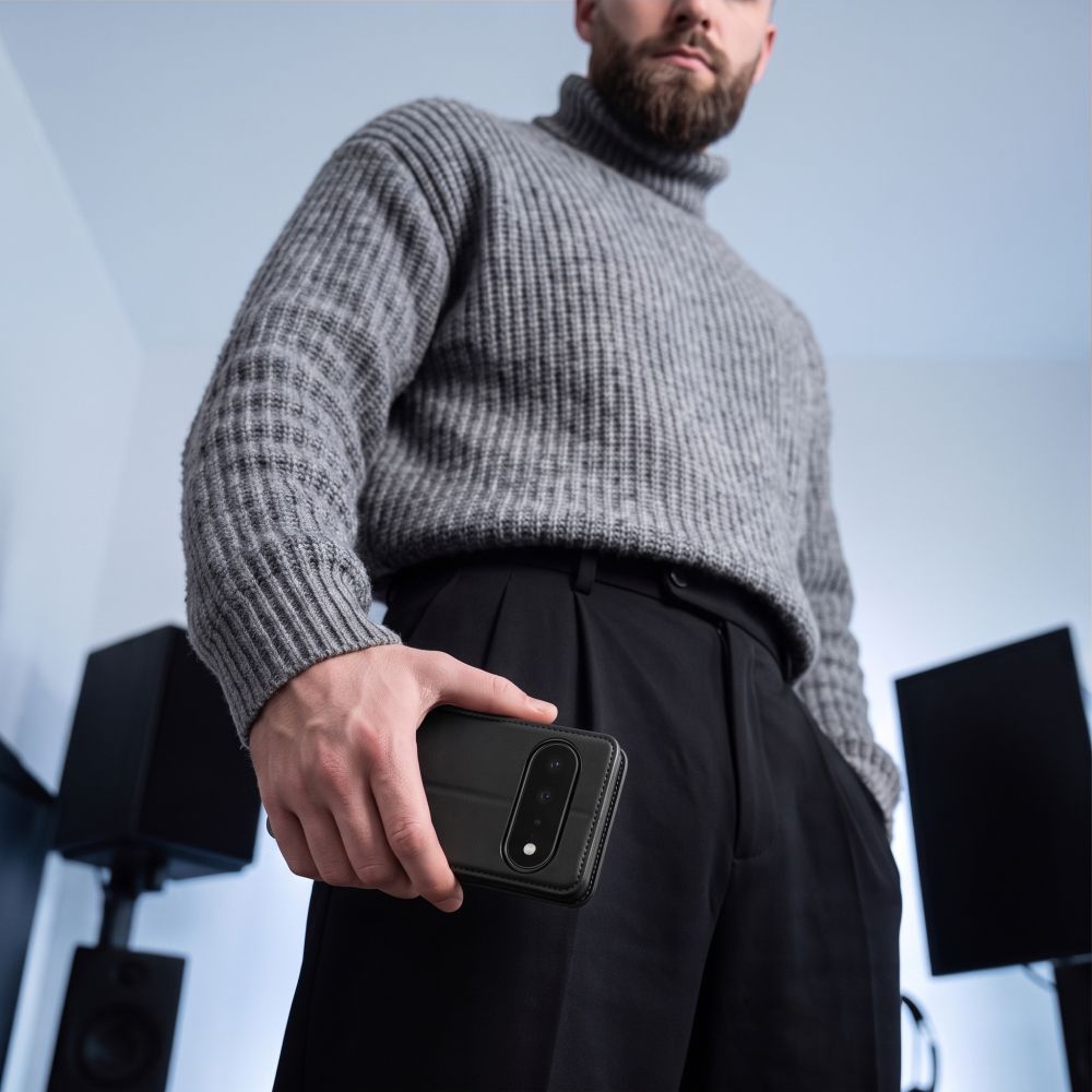 Tech-Protect lommeboketui til Google Pixel 11 / 11 Pro – matt svart