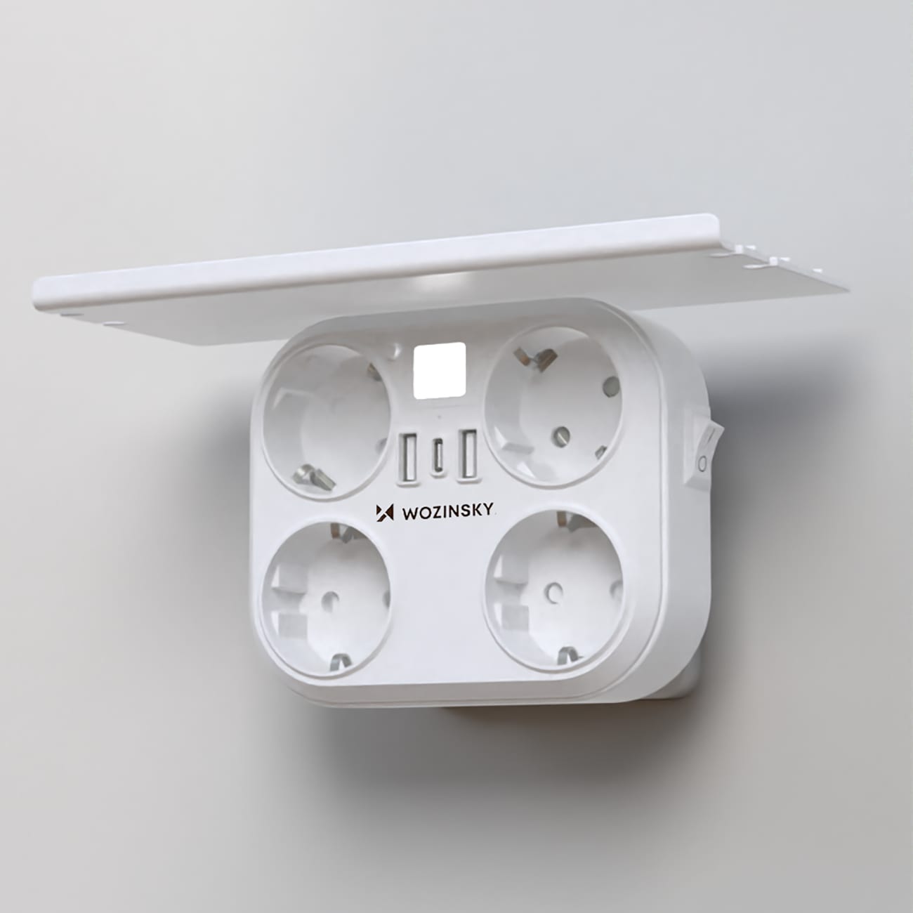Wozinsky WRS-2B 4x vekselstrøm, 2x USB-A, 2x USB-C, 4000 W nettverksfordeler med lampe – hvit